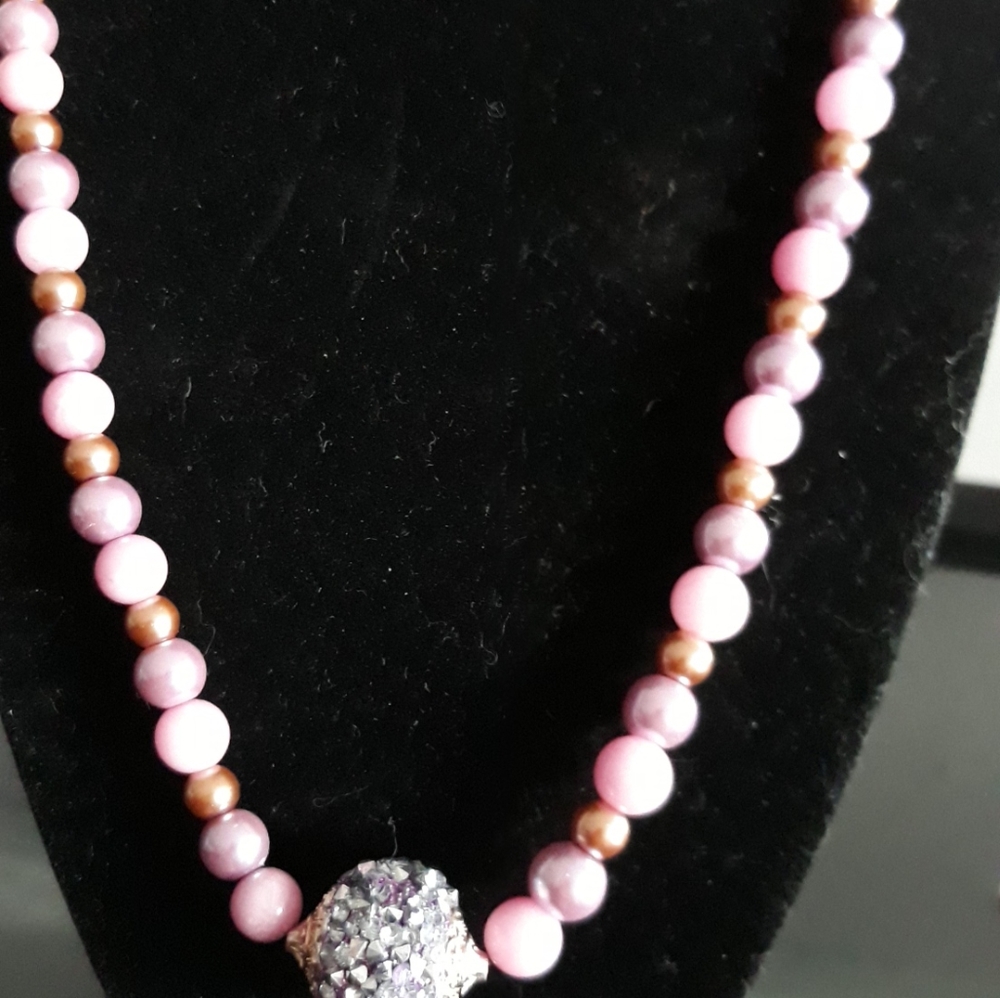 HANDMADE NECKLACE